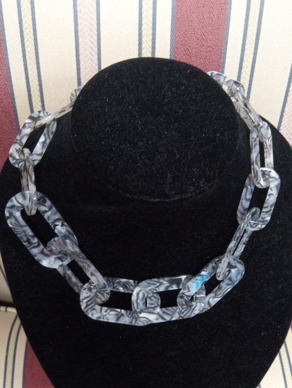 💍 Canvas Gray Marbled Link Necklace